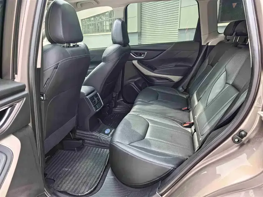 Subaru Forester 2022 Forester 2.0i AWD Luxury Edition 2022 — миниатюра 5