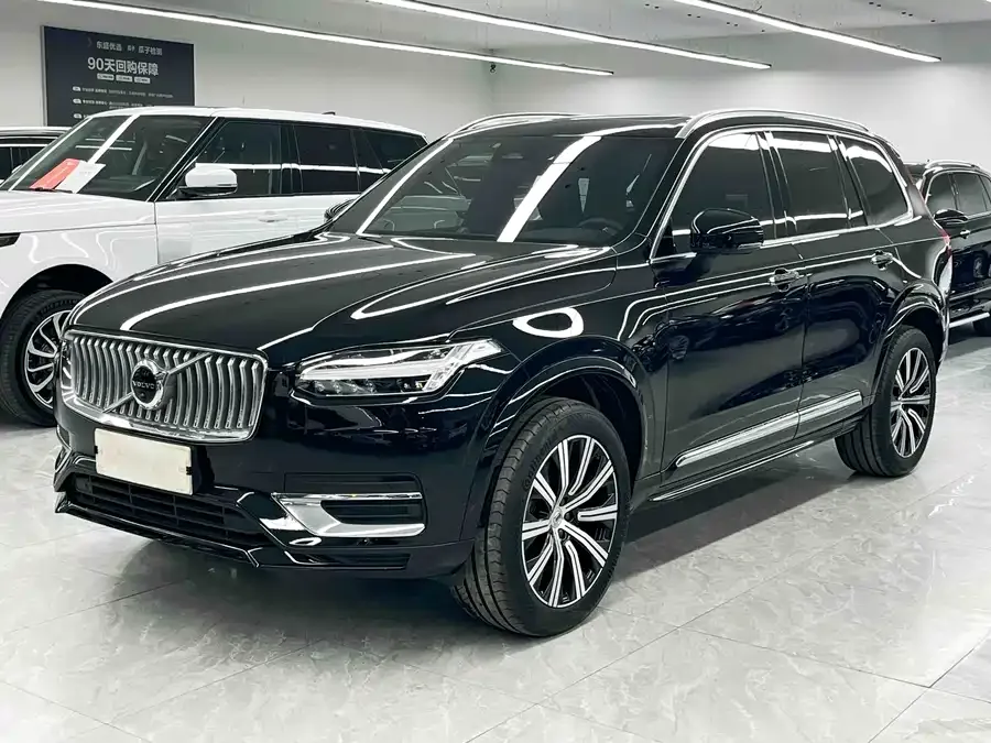 Volvo XC90 2023 B5 Smart Luxury Edition 5 Seaters 2023 — фото 1, купить с доставкой в Москву