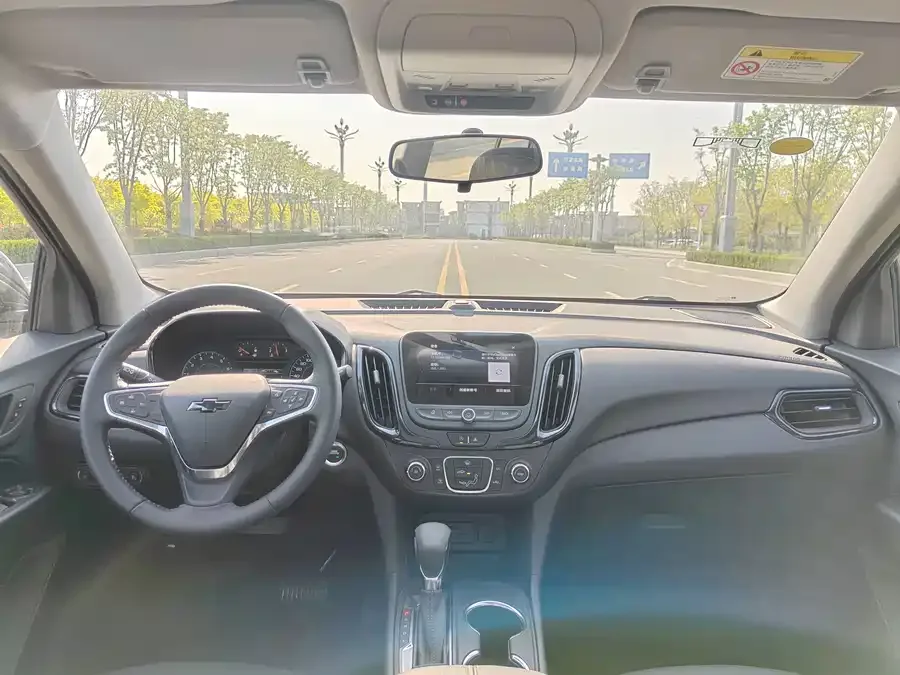 Chevrolet Equinox 2021 Explorer 535T Territory Edition 2022 — миниатюра 3