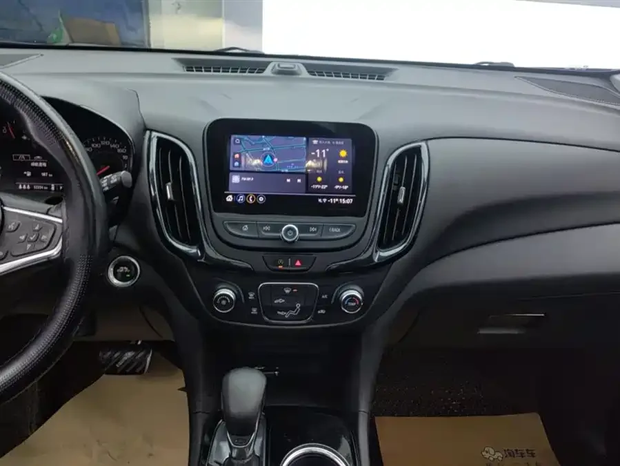 Chevrolet Equinox Explorer 2022 535T Chijie Edition 2022 — миниатюра 4