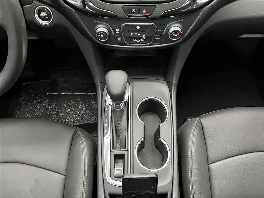 Chevrolet Equinox Explorer 2021 535T Chijie Edition 2022 — миниатюра 2