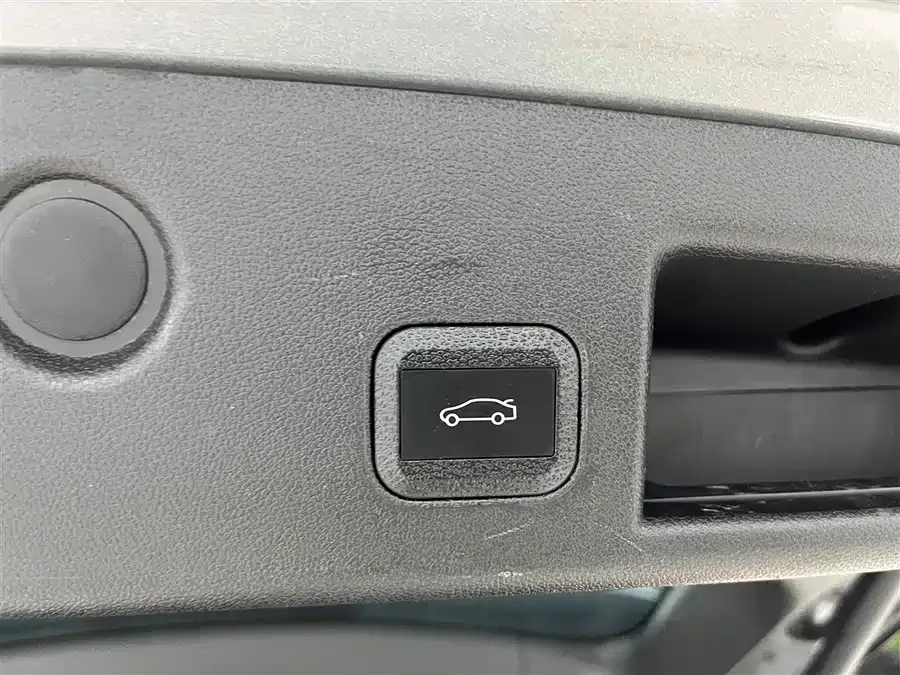 Chevrolet Equinox Explorer 2021 535T Chijie Edition 2022 — миниатюра 5