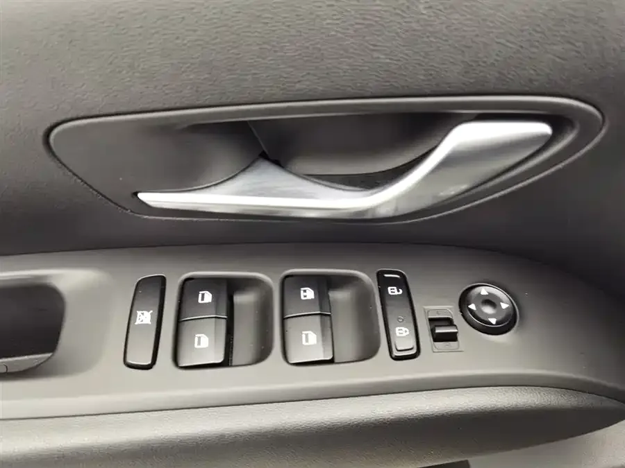 Hyundai Tucson L 2022 Tucson L 2.0L Hybrid Smart Edition 2022 — миниатюра 3