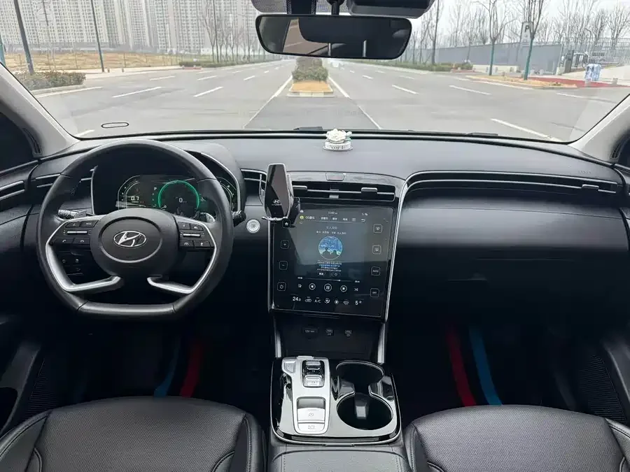 Hyundai Tucson L Tucson 2023 Tucson L 1.5T Automatic 2WD DLX Luxury Edition 2023 — миниатюра 2
