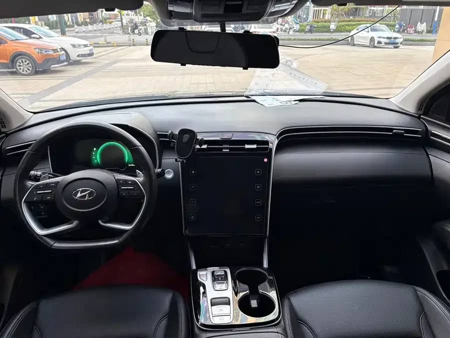 Hyundai Tucson L 2023 Tucson L 1.5T Automatic 2WD GLX N Line Elite Edition 2023 — миниатюра 3
