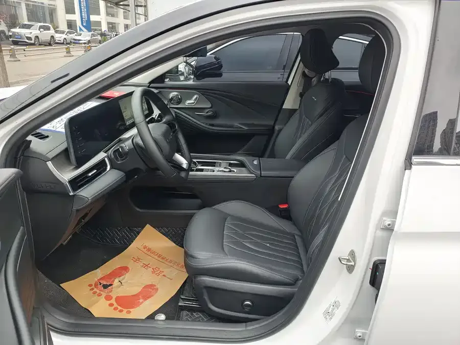 Chery Arrizo 8 Arrizo 8 2025 1.6T DCT 2025 — миниатюра 2