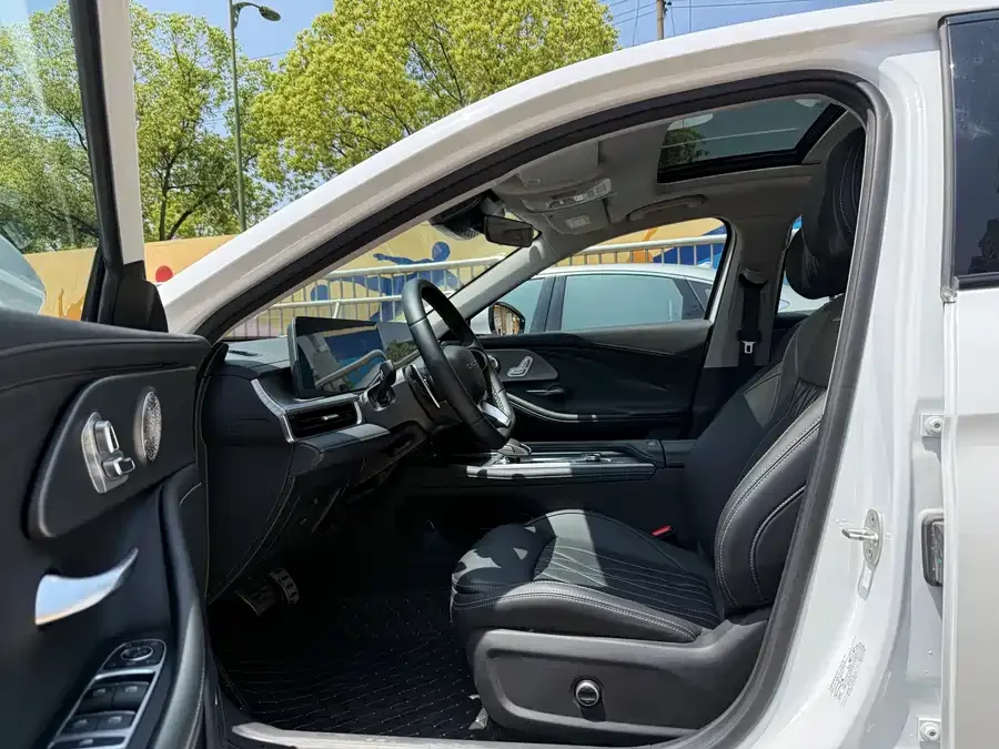 Chery Arrizo 8 Arrizo 8 2025 2.0T DCT 2025 — миниатюра 3