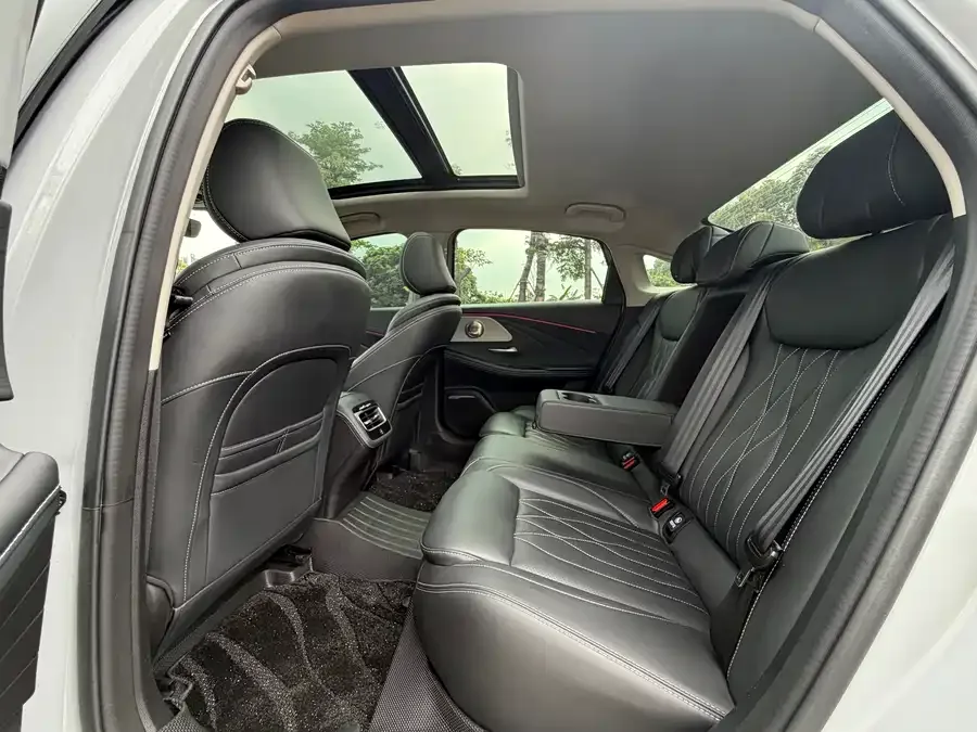 Chery Arrizo 8 Arrizo 8 2024 1.6T DCT 2024 — миниатюра 3