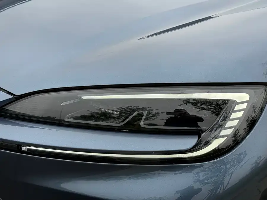BYD Sea Lion 07 DM-i Sea Lion 07 DM-i 2025 150 Pilot+ Edition 2025 — миниатюра 2