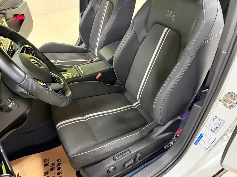 Volkswagen golf Golf 2023 facelift 280TSI DSG R-Line 2023 — миниатюра 5