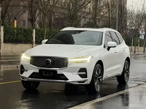 Volvo XC60 2025 купить в Москве
