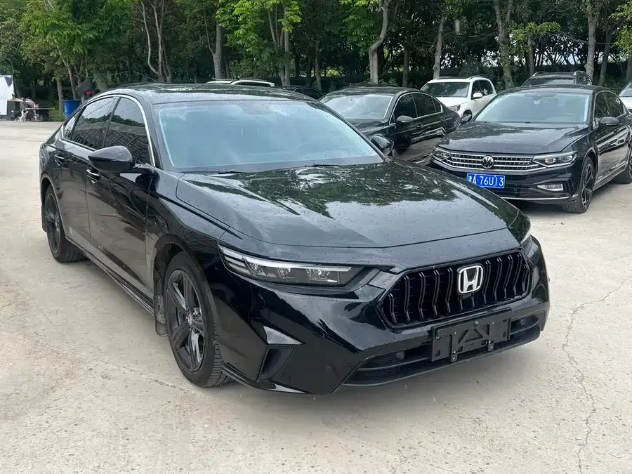 Honda Inspire Insignia 2025 260TURBO Elegant Edition 2025 — миниатюра 3