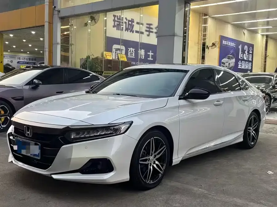 Honda Accord 2022 Accord 260TURBO Fantasy Night Premium Edition 2022 — фото 1, купить с доставкой в Москву