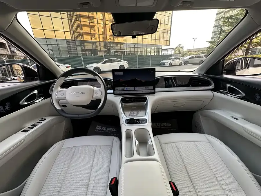 Geely Star Wish Star Wish 2025 UP 410km Exploration+ Edition 2024 — миниатюра 2