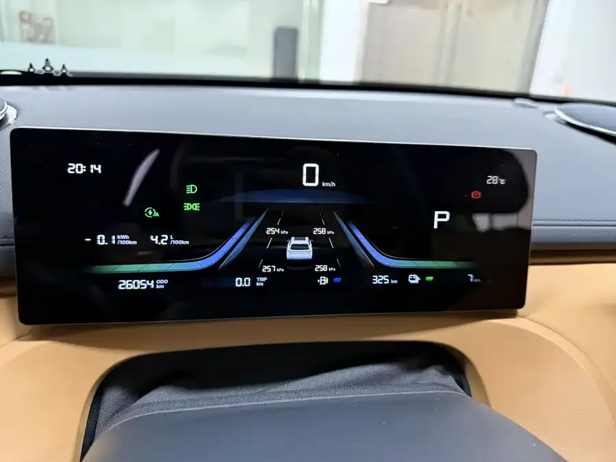 Geely Galaxy Starship 7 Galaxy Starship 7 2025 120km Sailing+ Edition 2025 — миниатюра 5