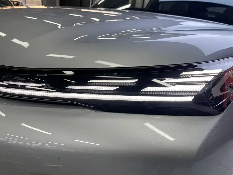 Geely Galaxy Starship 7 Galaxy Starship 7 2025 120km Navigator Edition 2025 — миниатюра 4