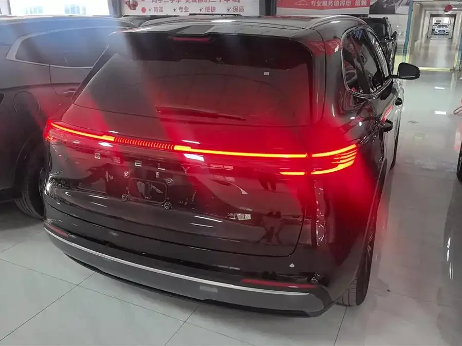 Geely Galaxy Starship 7 Galaxy Starship 7 2025 120km Navigator Edition 2025 — миниатюра 3