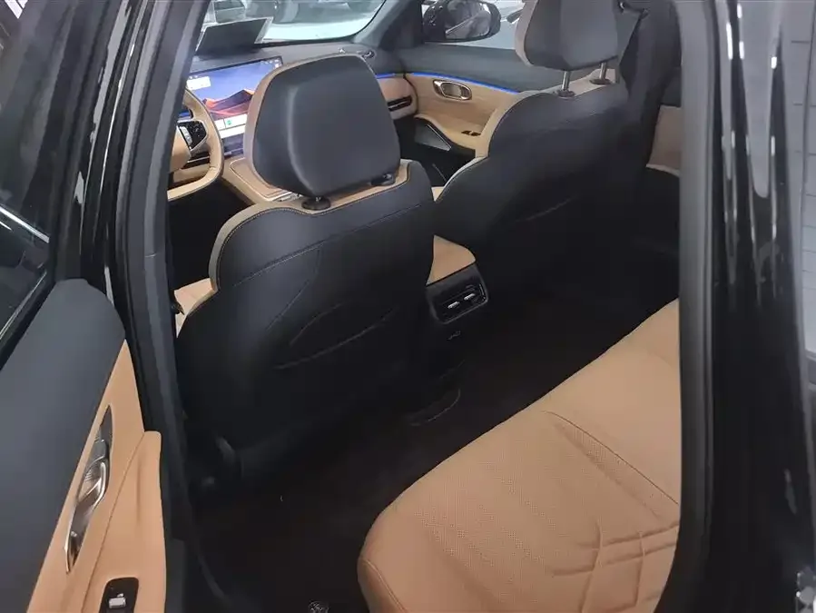 Geely Galaxy Starship 7 Galaxy Starship 7 2025 120km Navigator Edition 2025 — миниатюра 5