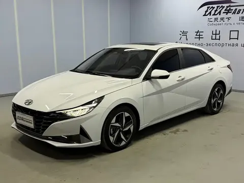 Hyundai Elantra 2023 купить в Москве