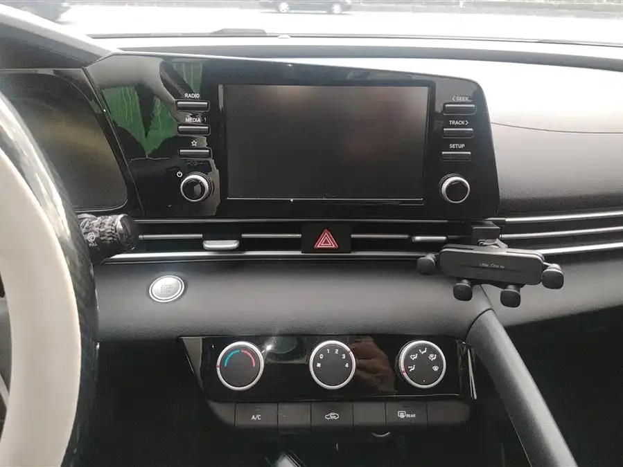 Hyundai Elantra Elantra 2023 1.5L CVT GLX Elite Edition 2023 — миниатюра 4