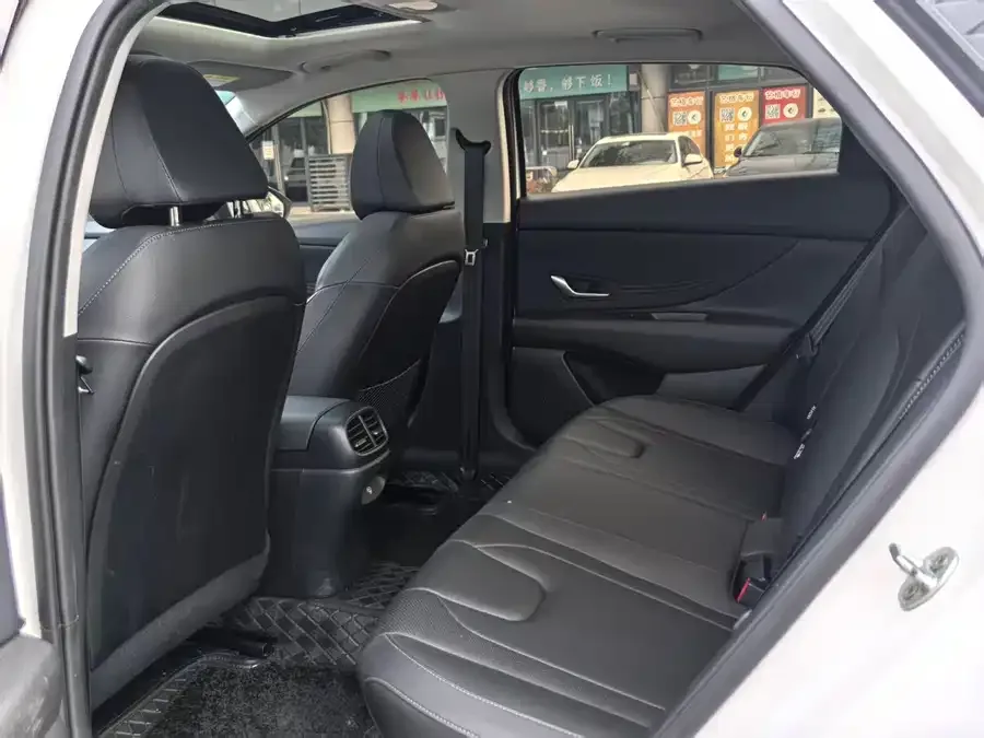 Hyundai Elantra Elantra 2023 1.5L CVT GLX Elite Edition 2024 — миниатюра 2