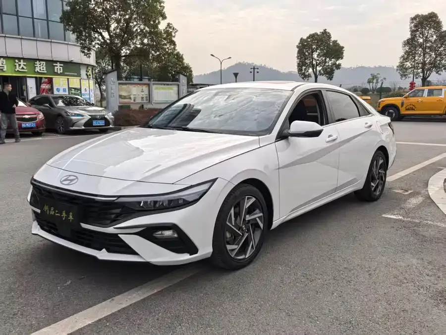 Hyundai Elantra Elantra 2023 1.5L CVT GLX Elite Edition 2024 — фото 1, купить с доставкой в Москву