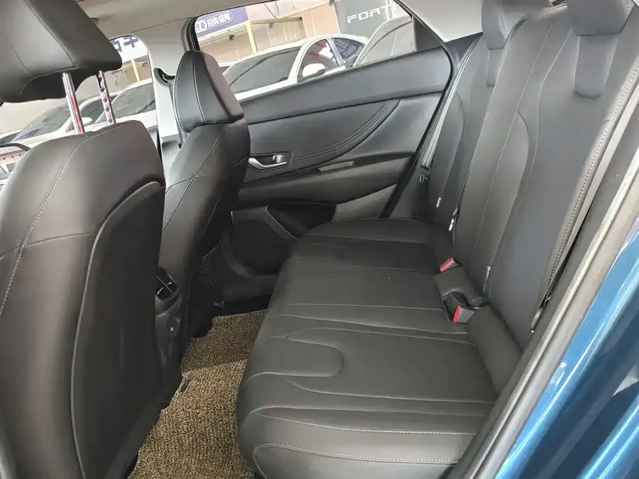 Hyundai Elantra Elantra 2021 1.5L CVT GLX Elite Edition 2022 — миниатюра 4