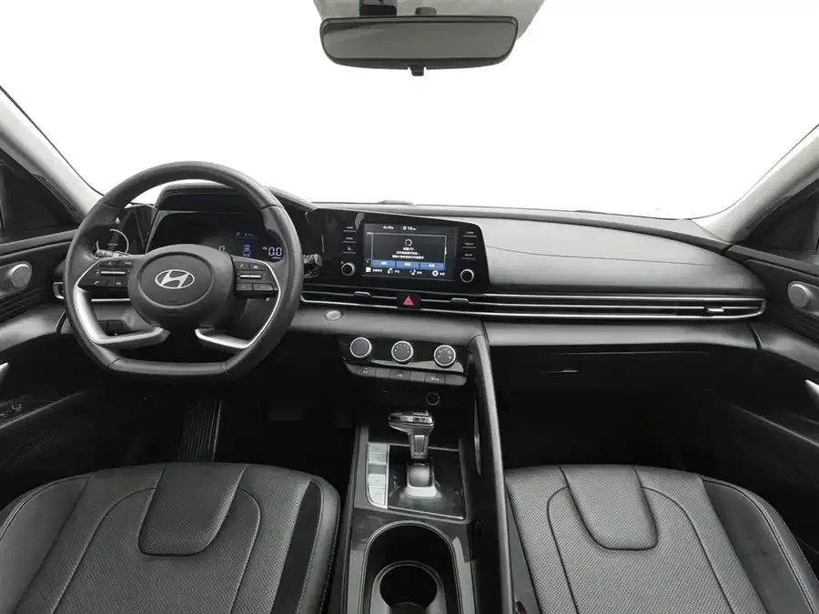 Hyundai Elantra Elantra 2023 1.5L CVT GLX Elite Edition 2024 — миниатюра 2