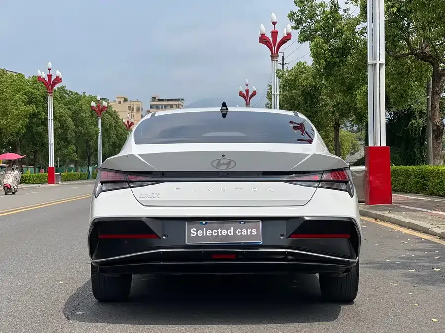 Hyundai Elantra Elantra 2023 1.5L CVT GLX Elite Edition 2024 — миниатюра 2