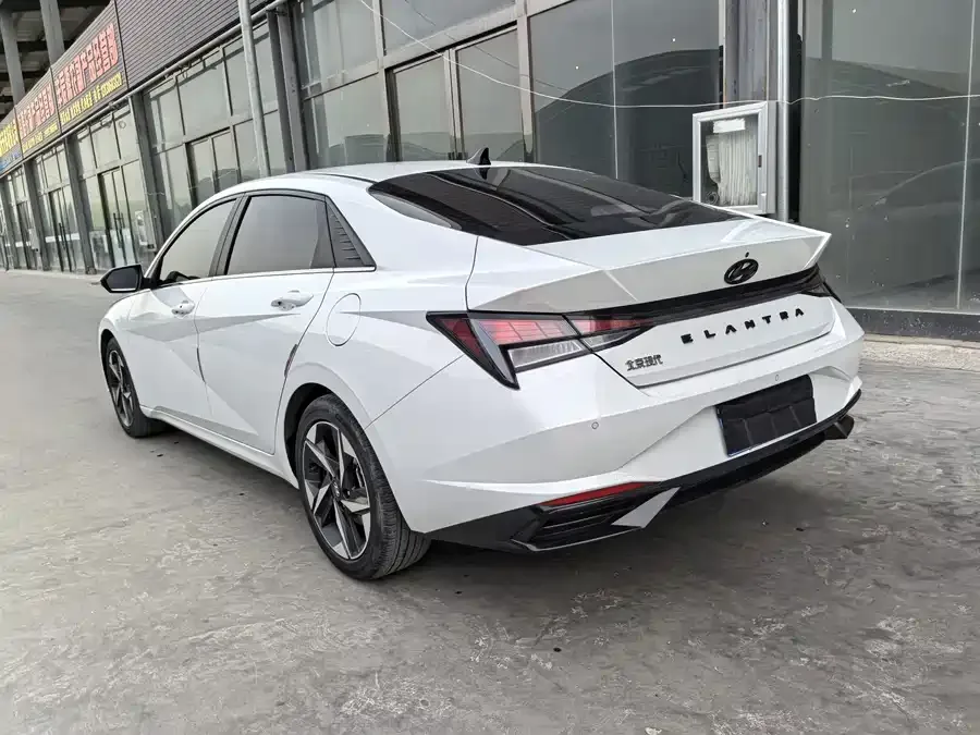 Hyundai Elantra Elantra 2021 1.5L CVT GLX Elite Edition 2022 — миниатюра 4