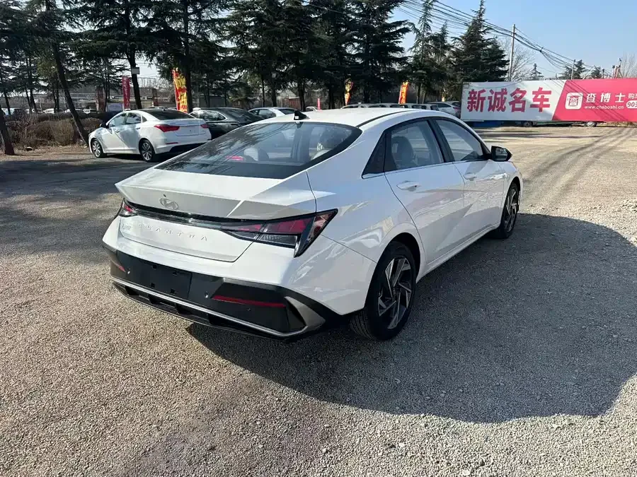 Hyundai Elantra Elantra 2023 1.5L CVT GLX Elite Edition 2025 — миниатюра 2