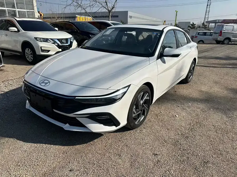 Hyundai Elantra Elantra 2023 1.5L CVT GLX Elite Edition 2025 — фото 1, купить с доставкой в Москву