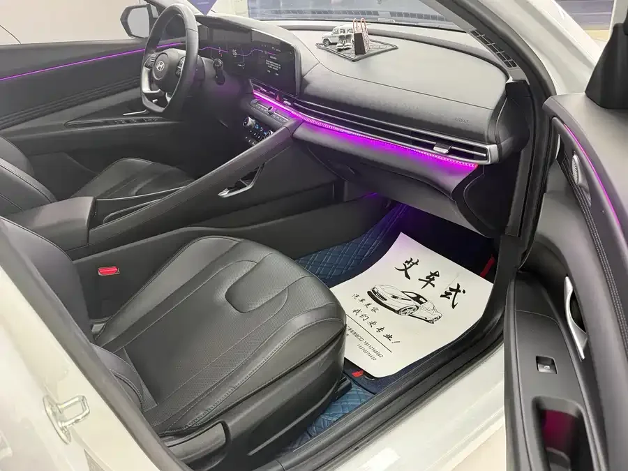 Hyundai Elantra Elantra 2023 1.5L CVT LUX Premium Edition 2023 — миниатюра 2