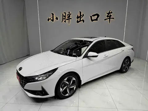 Hyundai Elantra 2023 купить в Москве