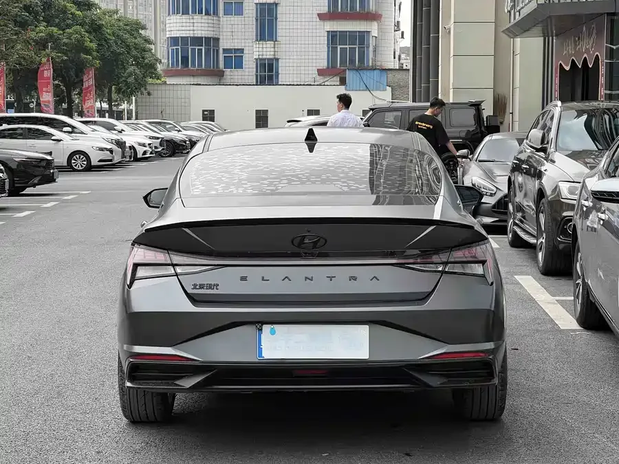 Hyundai Elantra Elantra 2022 1.5L CVT 20th Anniversary Edition 2022 — миниатюра 3