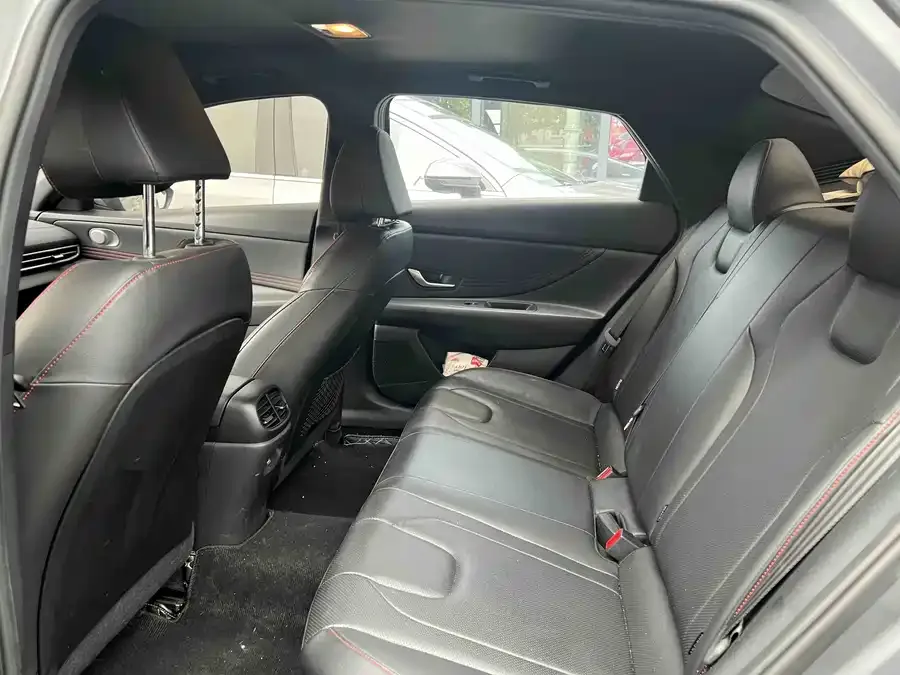 Hyundai Elantra Elantra 2022 1.5L CVT 20th Anniversary Edition 2022 — миниатюра 4