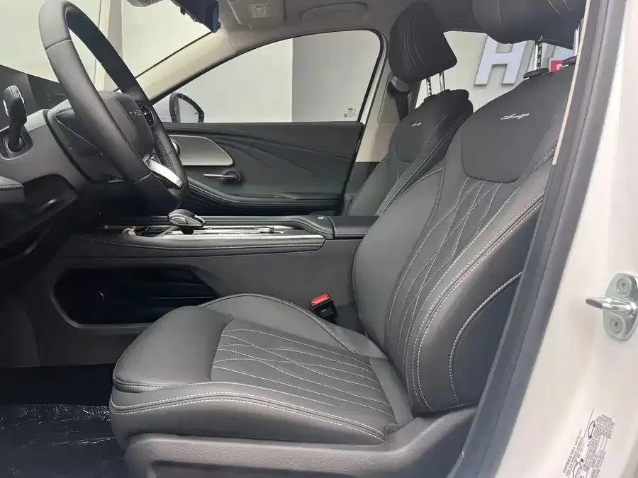 Chery Arrizo 8 Arrizo 8 2022 1.6T DCT 2023 — миниатюра 3