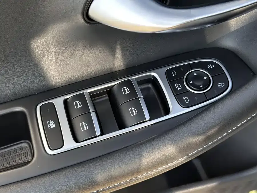 Chery Arrizo 8 Arrizo 8 2024 1.6T DCT Intelligent 2025 — миниатюра 5
