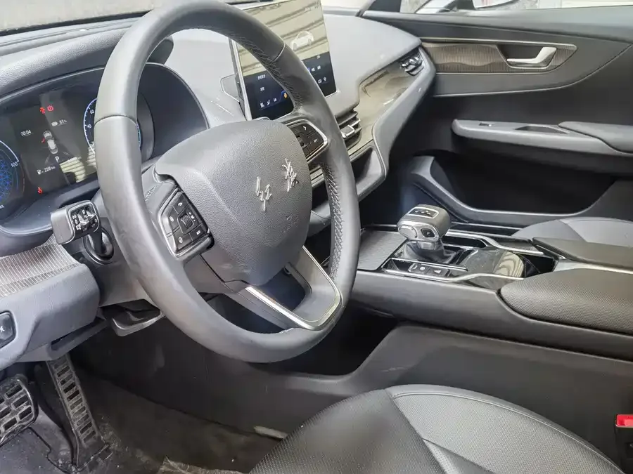 Hongqi E-QM5 Hongqi E-QM5 2021 online charging basic version 4 seats 2026 — миниатюра 3