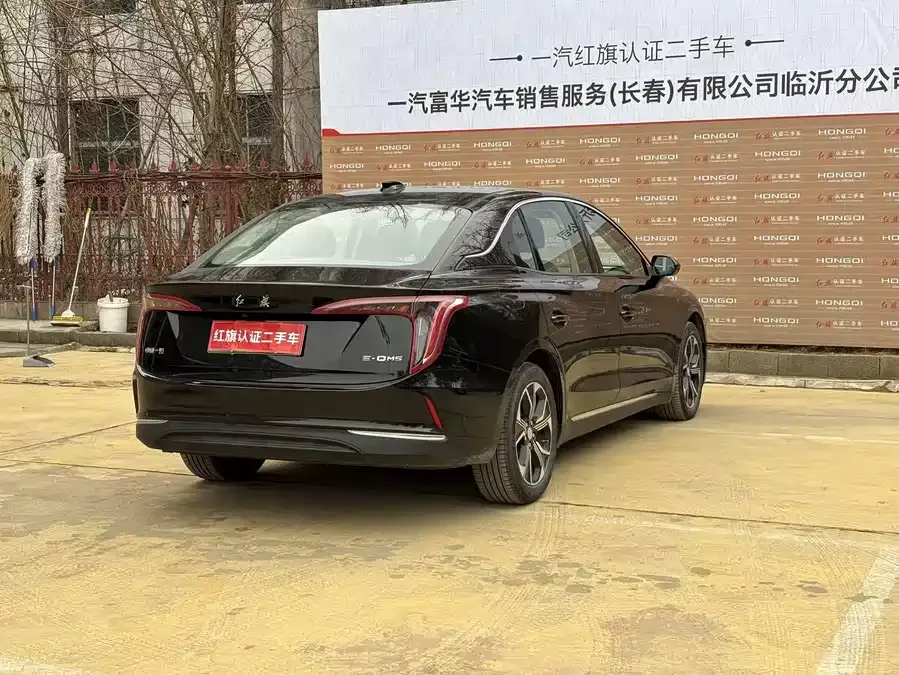 Hongqi E-QM5 Hongqi E-QM5 2023 facelift basic travel version 2023 — миниатюра 4