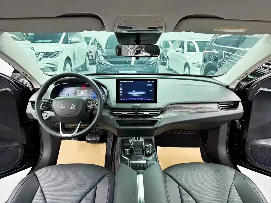 Hongqi E-QM5 Hongqi E-QM5 2022 431km Charging Enjoyment Edition 2023 — миниатюра 3
