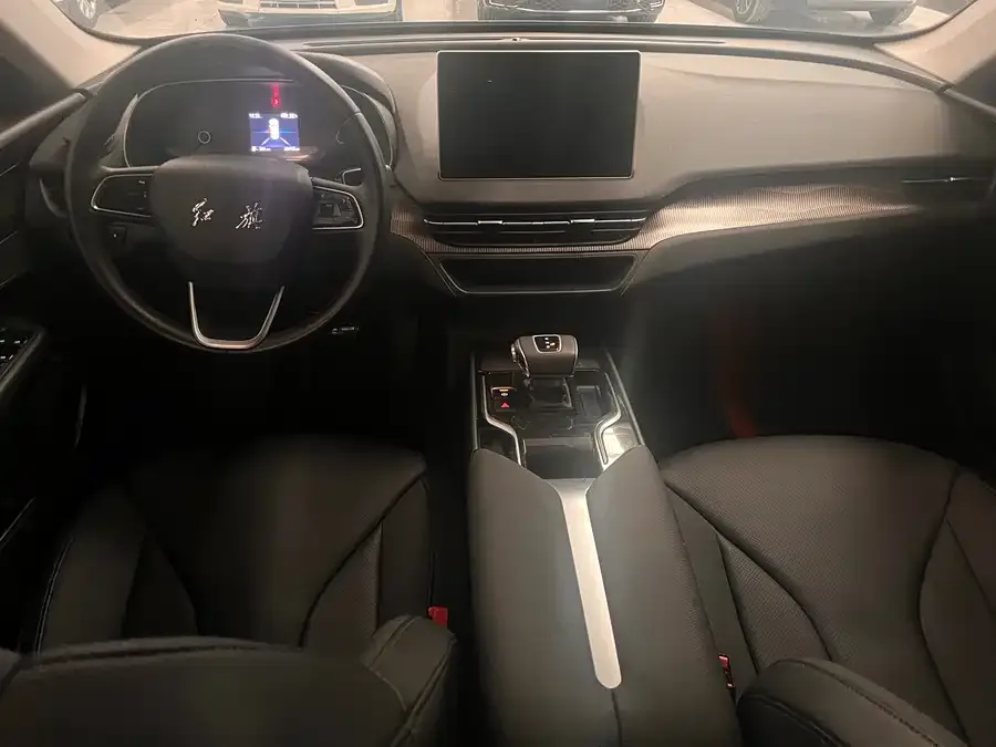 Hongqi E-QM5 Hongqi E-QM5 2023 facelift basic travel version 2024 — миниатюра 2