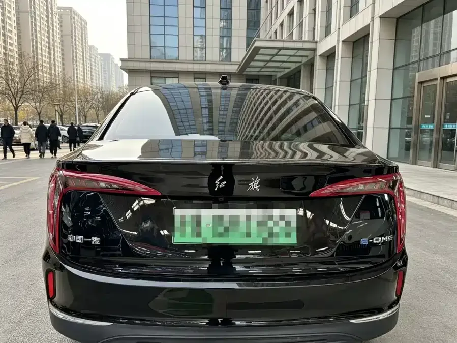 Hongqi E-QM5 Hongqi E-QM5 2023 facelift basic travel version 2024 — миниатюра 5