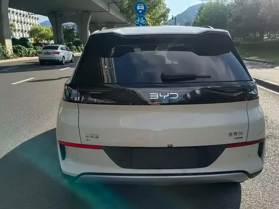 BYD Sea Lion 05 EV Sea Lion 05 EV 2025 520KM Flagship Smart Navigation Edition 2025 — миниатюра 2