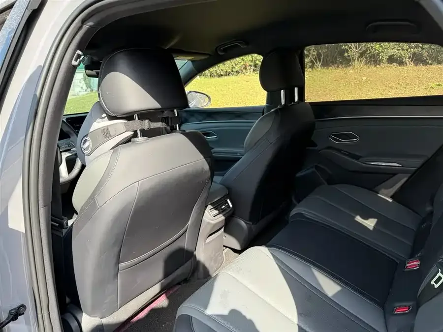 BYD Qin L Qin L 2026 DM-i 128KM Progressive Edition 2025 — миниатюра 3