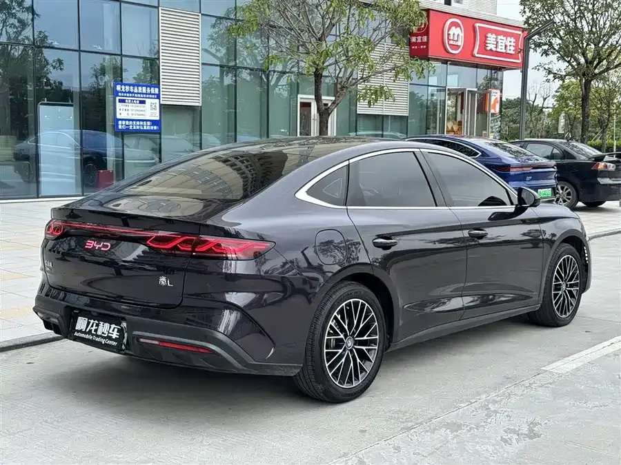 BYD Qin L Qin L 2024 DM-i 120KM Excellence Edition 2024 — миниатюра 3