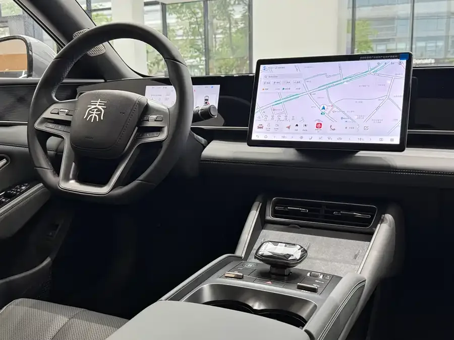 BYD Qin L Qin L 2025 DM-i Intelligent Driving Edition 120KM Beyond Edition 2025 — миниатюра 4