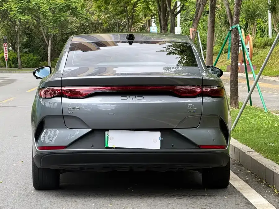 BYD Qin L Qin L 2025 EV 545KM Beyond Edition 2025 — миниатюра 2