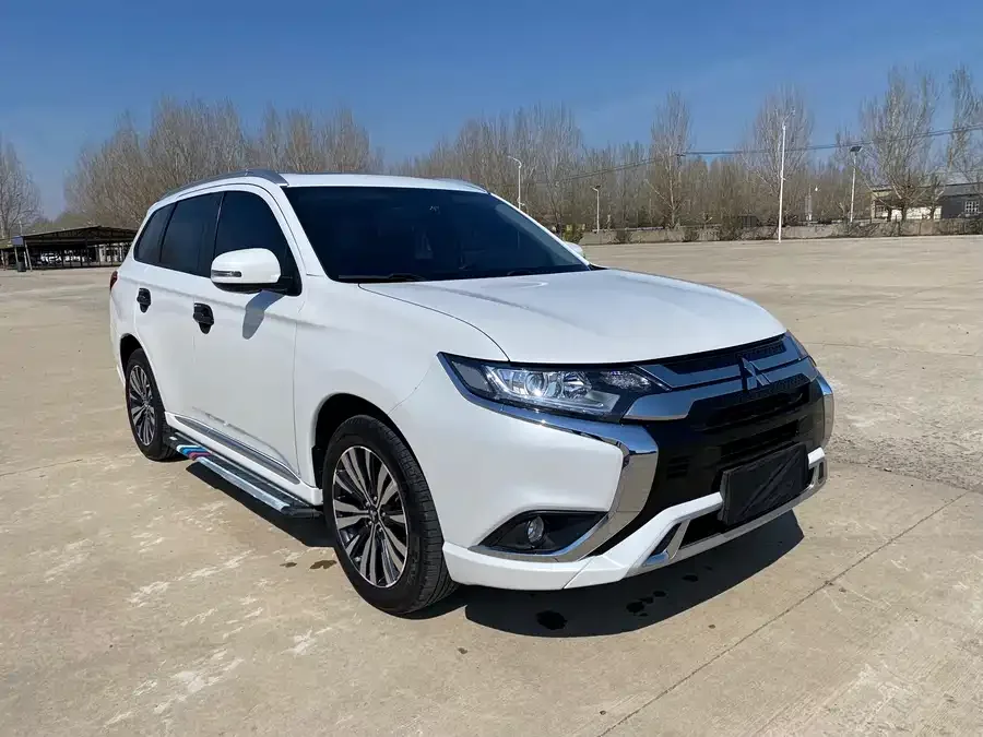 Mitsubishi Outlander Outlander 2021 2.0L 2WD 5-seater 2022 — миниатюра 3
