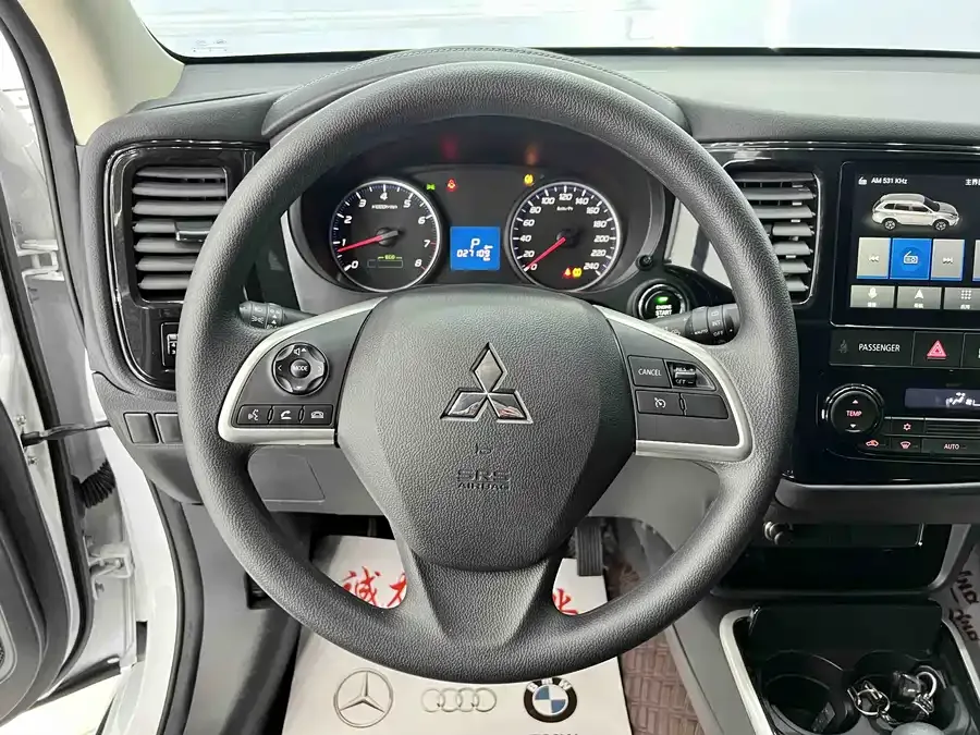 Mitsubishi Outlander Outlander 2021 facelift 2.0L 2WD 5-seater 2023 — миниатюра 5